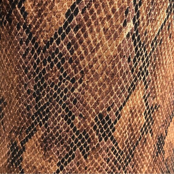 WHBM brown and black snakeskin python knit sweater top size Small - Picture 13 of 14